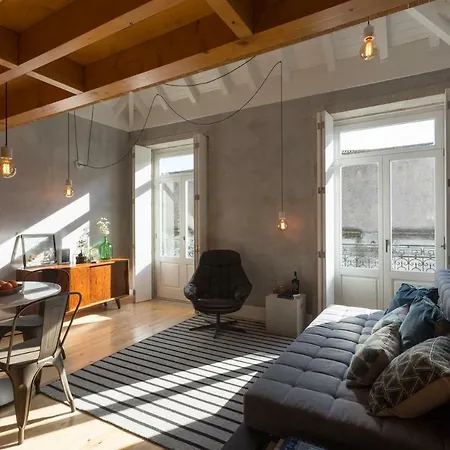 Gold & Grey Loft Almada ポルト