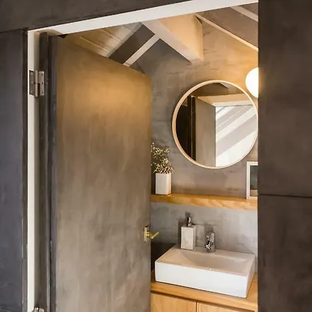 Gold & Grey Loft Almada * Porto