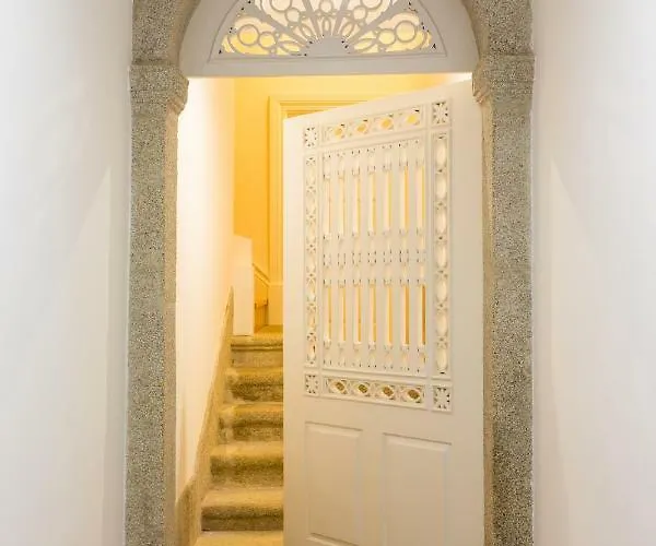 Gold & Grey Loft Almada