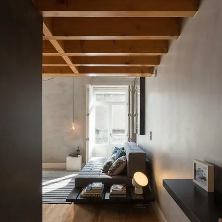 Gold & Grey Loft Almada *