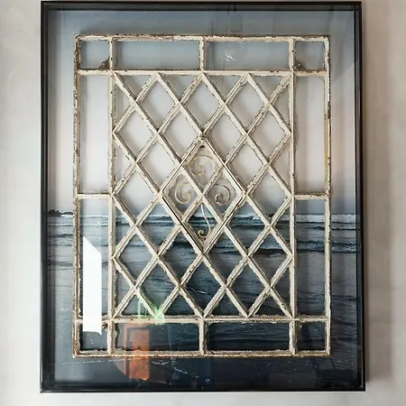 Gold & Grey Loft Almada * Oporto