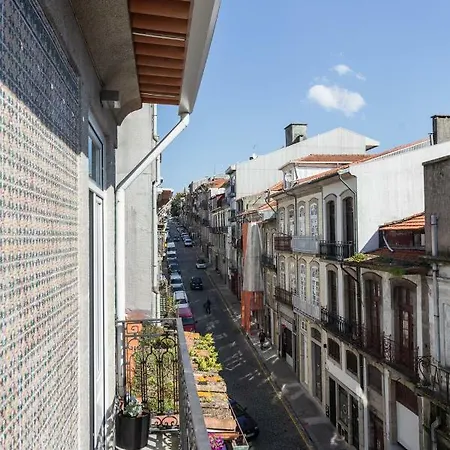 Gold & Grey Loft Almada Appartement