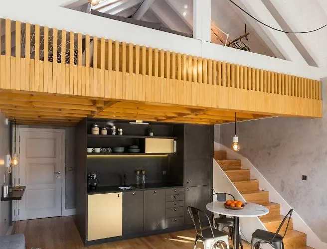 Gold & Grey Loft Almada