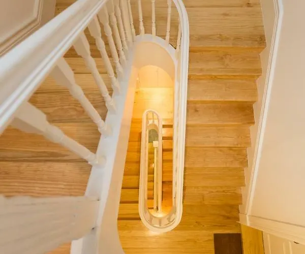 Apartment Gold & Grey Loft Almada *